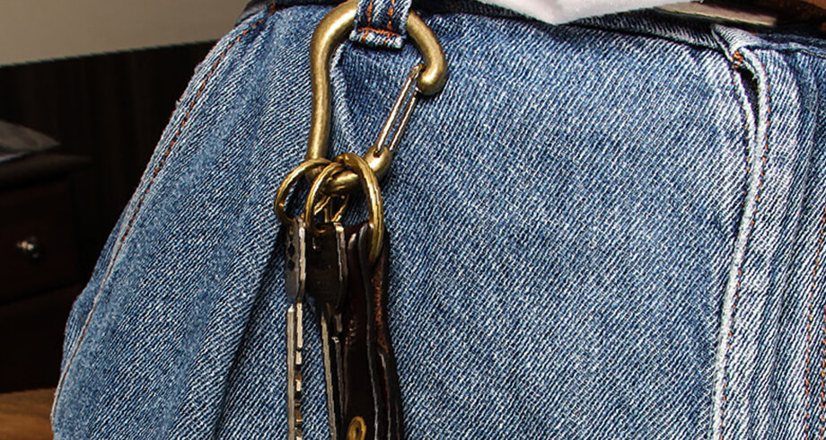 ディアージ BRASS KARABINER KEYRING